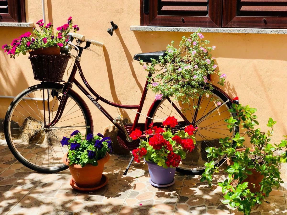 Domo All'Antico Borgo Oristano Bagian luar foto